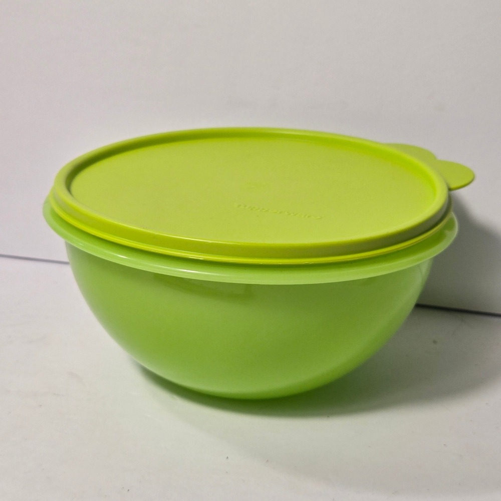 Tupperware 6 Cup 1.4L Mixing Bowl with Lid Lime Green 2520A-1